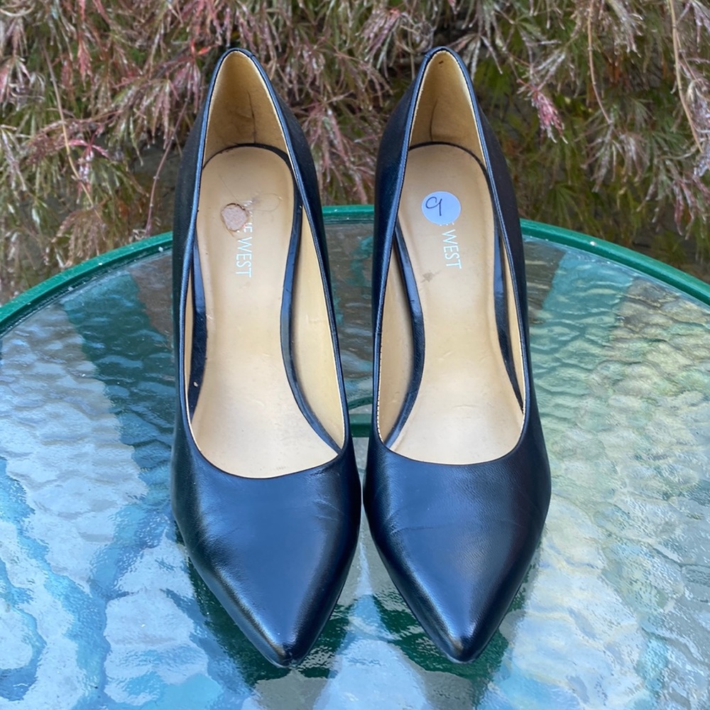 Nine West Black Leather Pumps